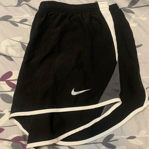 Black Nike Dry running shorts women’s size XL